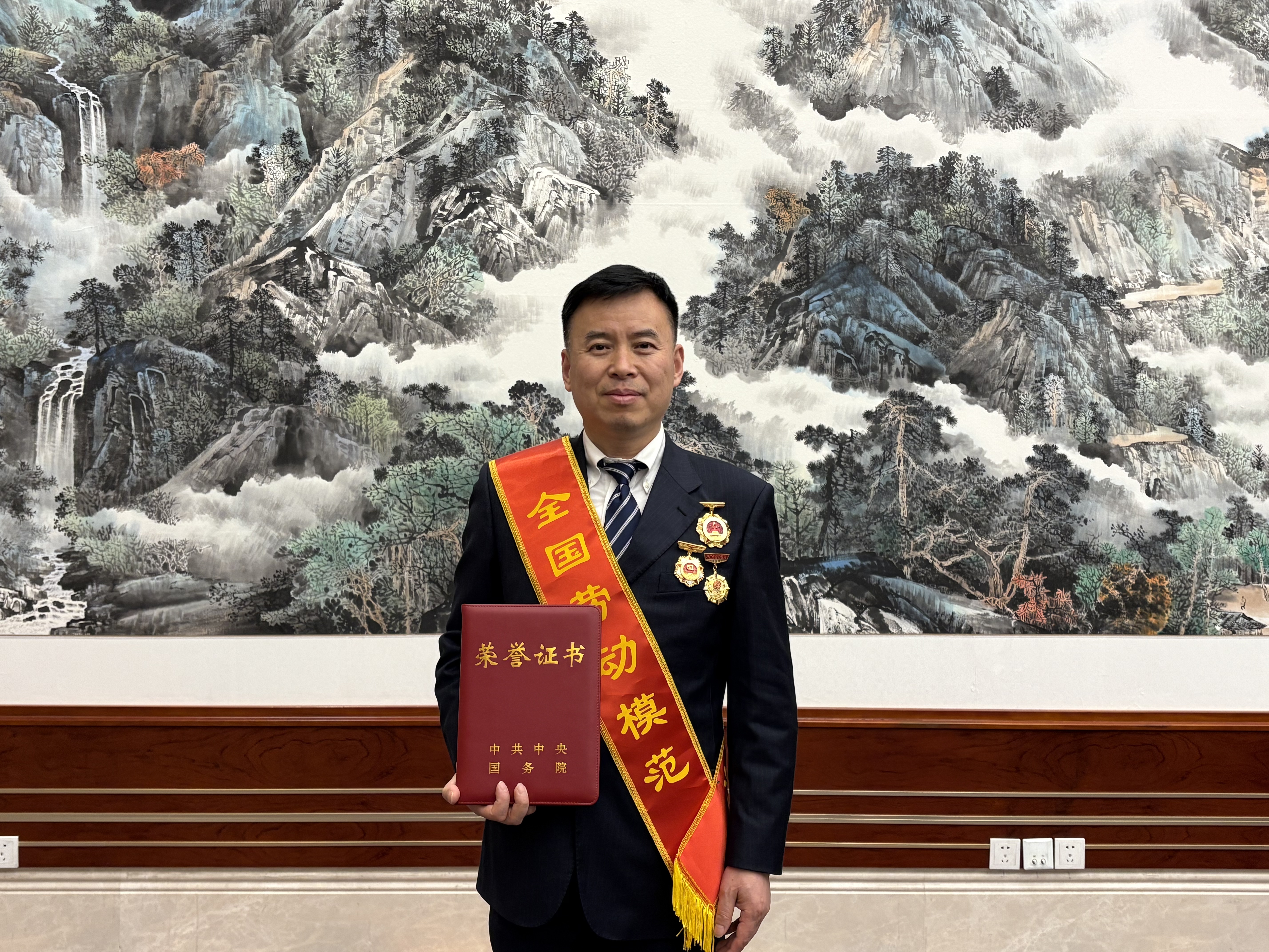 �������ʹ���-��Ӫ��ȫ,����һ·�ɳ�