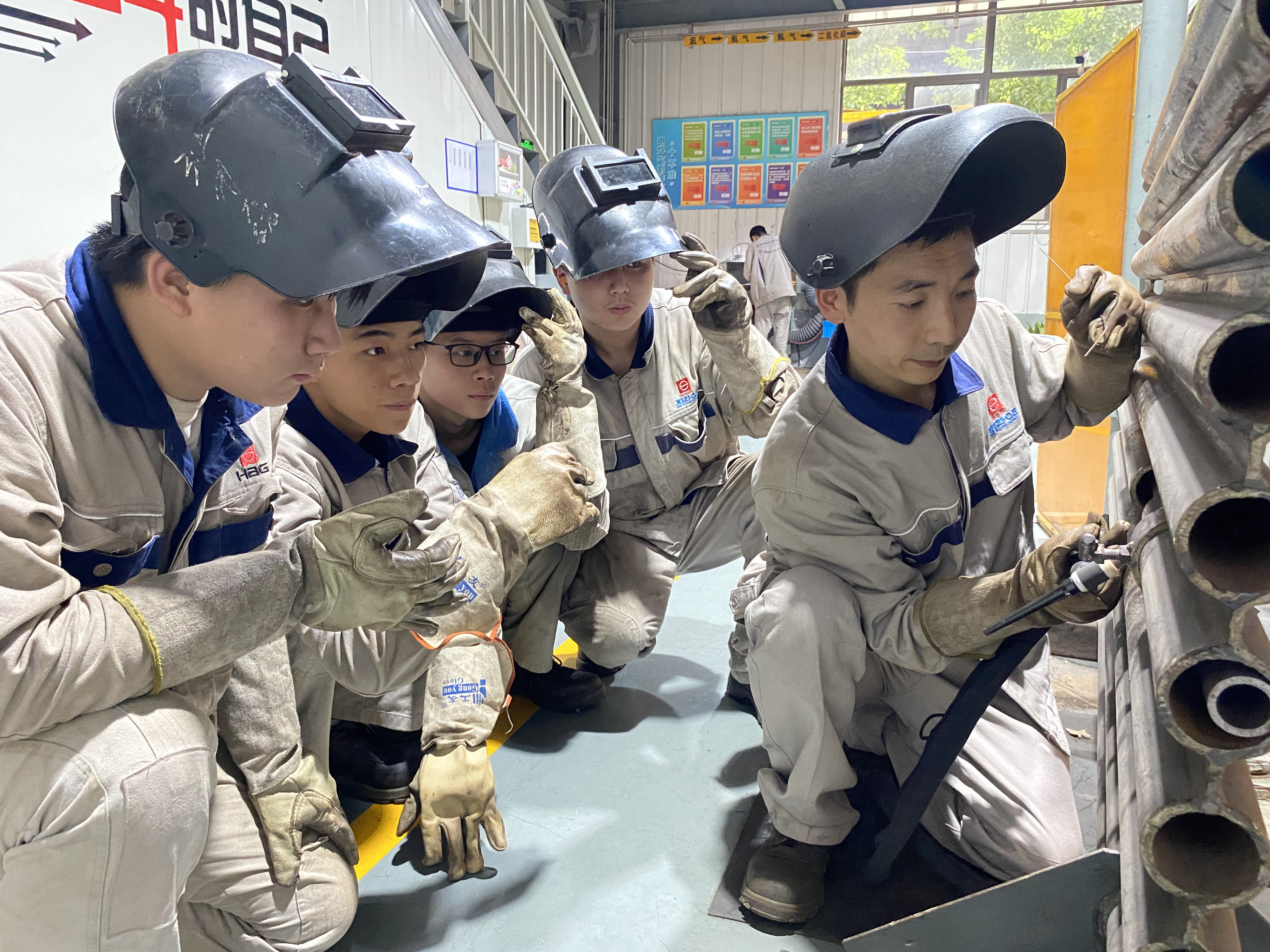 �������ʹ���-��Ӫ��ȫ,����һ·�ɳ�